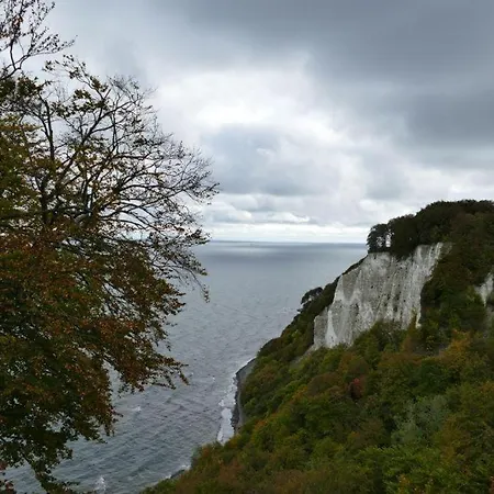 Ferienwohnung-amsel-kinderfreundliche-unterkunft-in-zentraler-lage * Bergen Auf Rugen